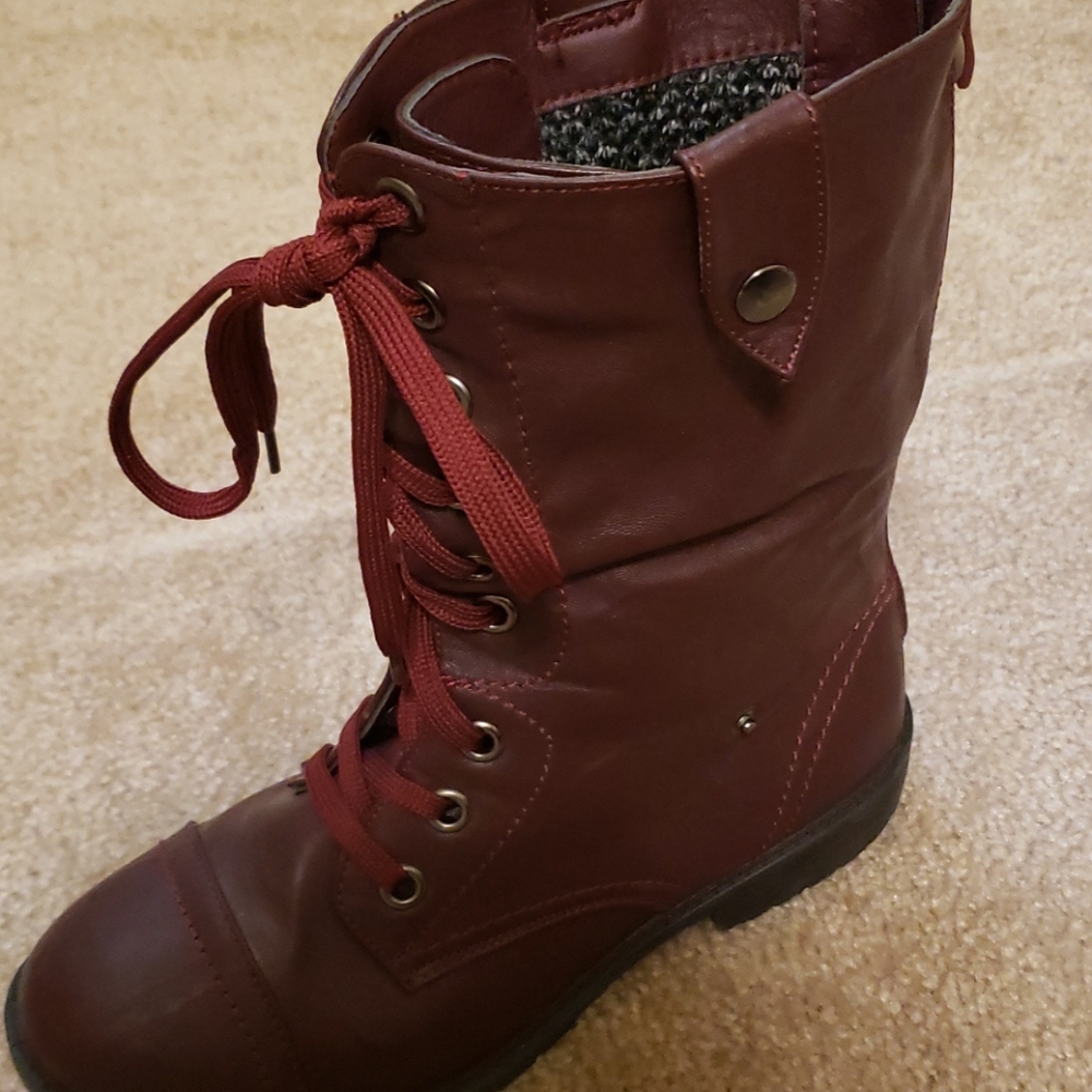 Boots - Picture 4 of 4